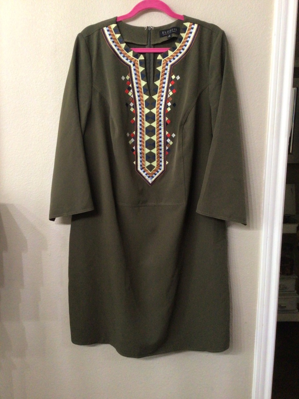 Eloquii Studio olive green dress with Geometric design in front. Size 16.